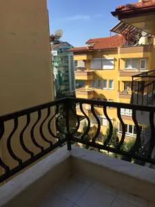 Kleopatra Saray - 10