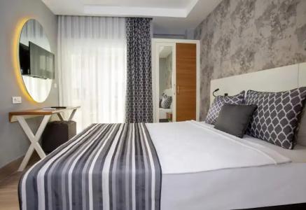 Greenwood Suites Resort - 59