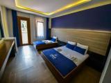 Standard Triple room with balcony