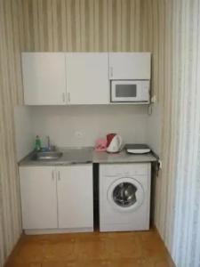 Like Home Guesthouse - 14