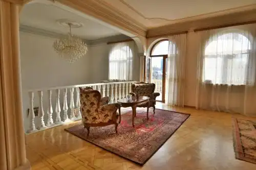 Grand Villa & VIP Tours - 33