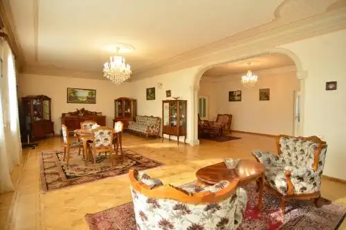 Grand Villa & VIP Tours - 28
