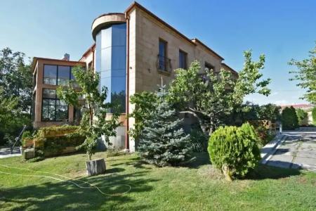Villa in Nork - 69