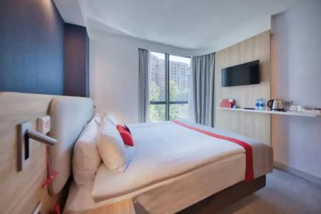 Holiday Inn Express - 51