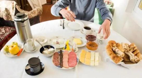 Family Guest House - 9