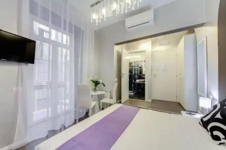B&B Colosseo Panoramic Rooms - 25