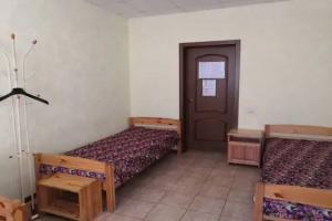 Ministra Hostel, Istra