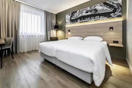 Park Inn by Radisson Vilnius Airport & Business Centre - 100