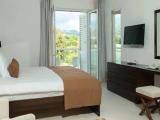 Standard Double room with partial sea view