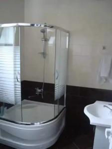 Calypso Kvariati Inn - 7