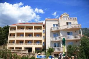Hotel Villa Džamonja, Bol