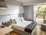 Standard room with balcony and with partial sea view