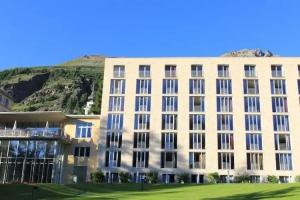 Hotel S, Pontresina