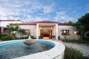 Nostos Hotel, Afitos