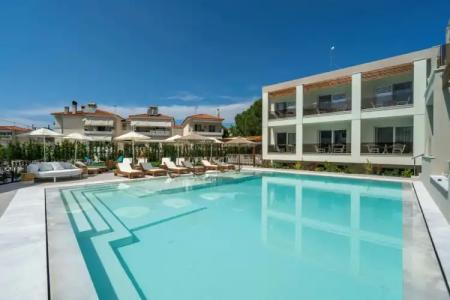 Mirablue Luxury Residences - 16