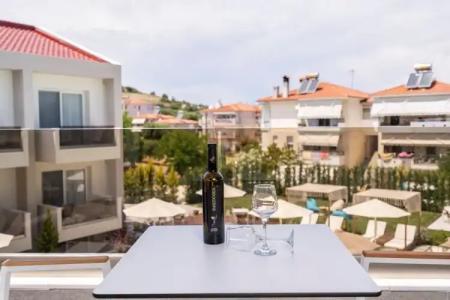 Mirablue Luxury Residences - 306