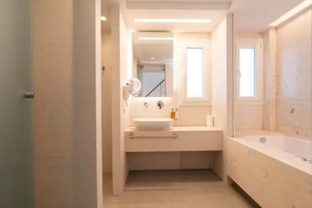 Mirablue Luxury Residences - 209