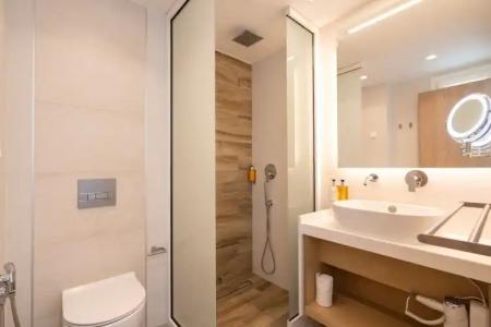 Mirablue Luxury Residences - 352