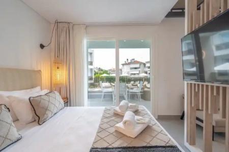 Mirablue Luxury Residences - 257