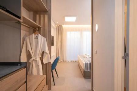 Mirablue Luxury Residences - 39