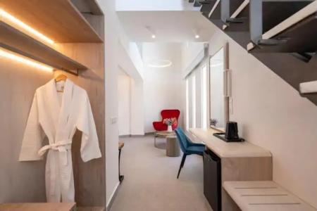 Mirablue Luxury Residences - 368