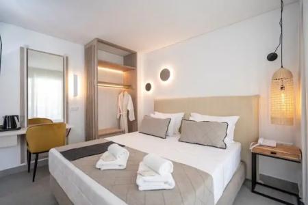 Mirablue Luxury Residences - 244