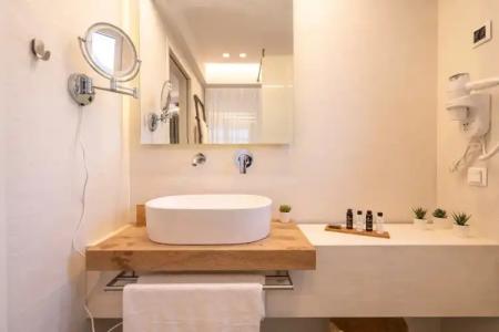 Mirablue Luxury Residences - 8