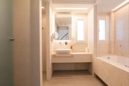 Mirablue Luxury Residences - 270