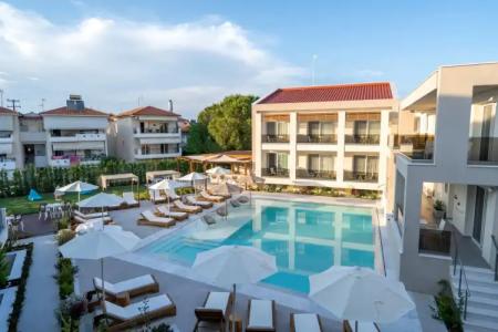 Mirablue Luxury Residences - 17