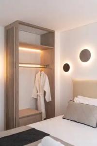 Mirablue Luxury Residences - 350