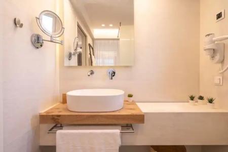 Mirablue Luxury Residences - 86