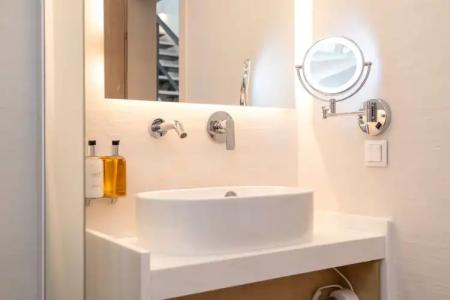 Mirablue Luxury Residences - 330