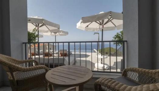 Vivid Blue Serenity Resort - 58