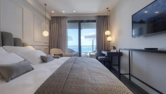 Vivid Blue Serenity Resort - 49