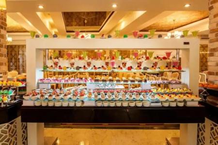 VUNI PALACE LUXURY RESORT & Beach Club & Casino - 3