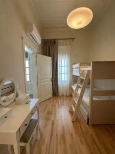 Castellano & Suites - 117