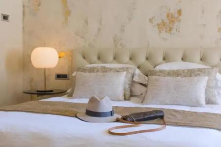 Castellano & Suites - 77