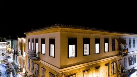 Castellano & Suites - 149