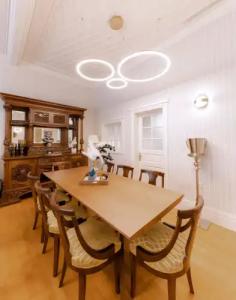 Castellano & Suites - 109