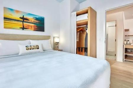 Universal Endless Summer - Dockside Inn and Suites - 34