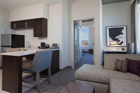 H Los Angeles, Curio Collection by Hilton - 92