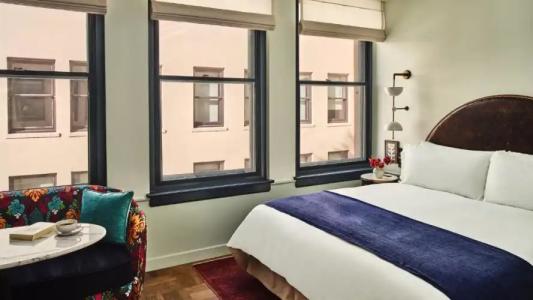 Per La, Autograph Collection - 49