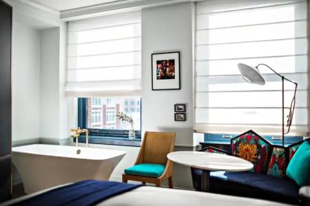 Per La, Autograph Collection - 35