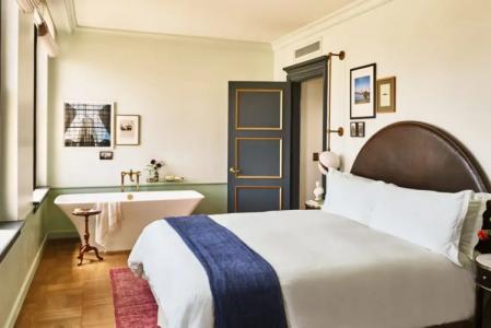 Per La, Autograph Collection - 118