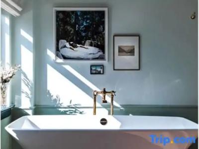 Per La, Autograph Collection - 70