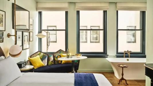 Per La, Autograph Collection - 42