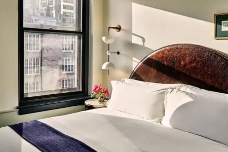 Per La, Autograph Collection - 135