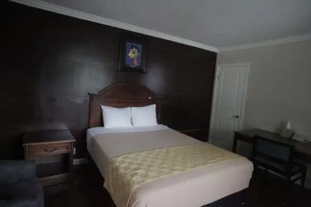 LA Royal Viking Apartments - 10