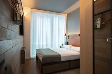 Moxy NYC Downtown - 2