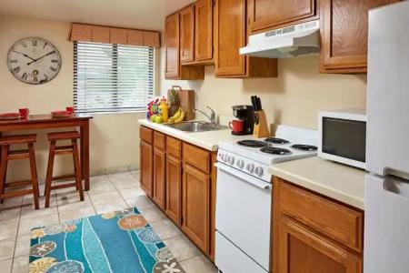 Glorietta Bay Inn - 35